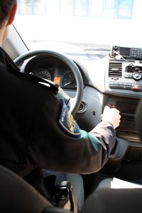Slika PU_I/u policijskom vozilu (2).jpg